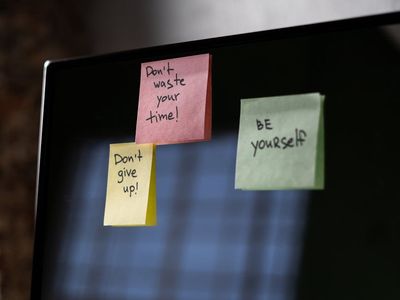 Zen inspired workspace for daily eye support